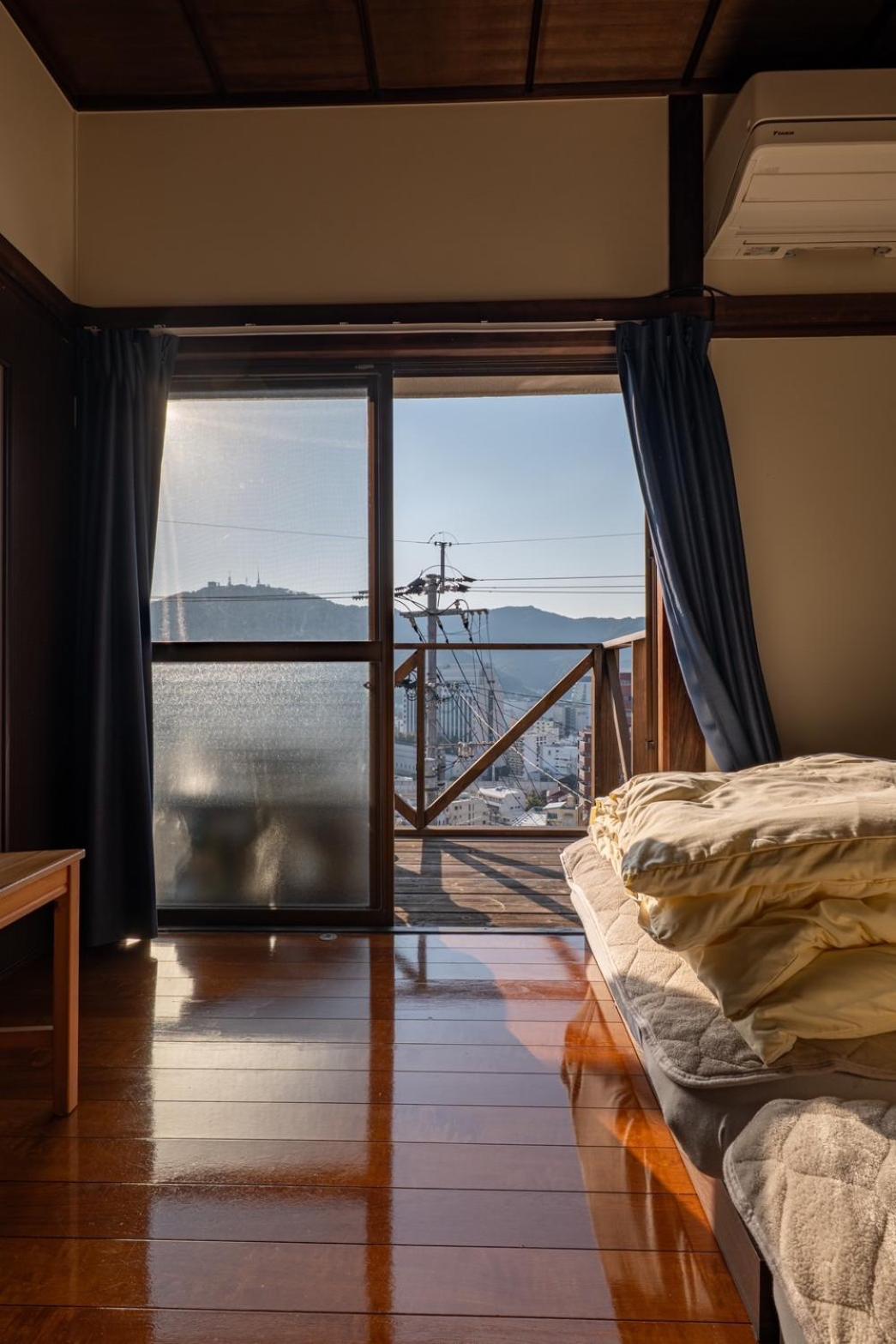 Guest House Nagasaki 2 御船蔵の我が家 2 ภายนอก รูปภาพ